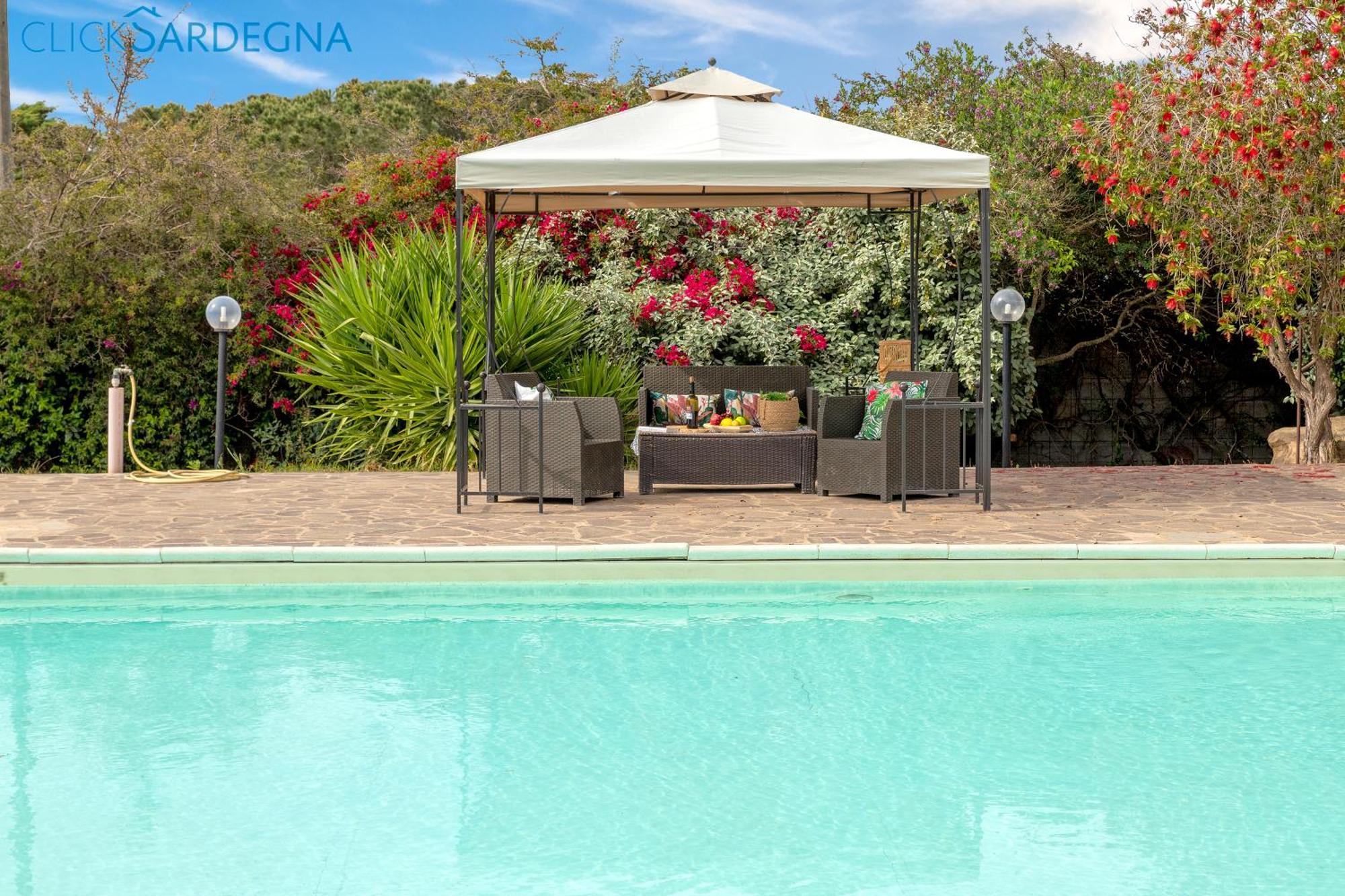 Villa Melograno With Exclusive Swimming Pool Surrounded By Greenery Campanedda Ngoại thất bức ảnh